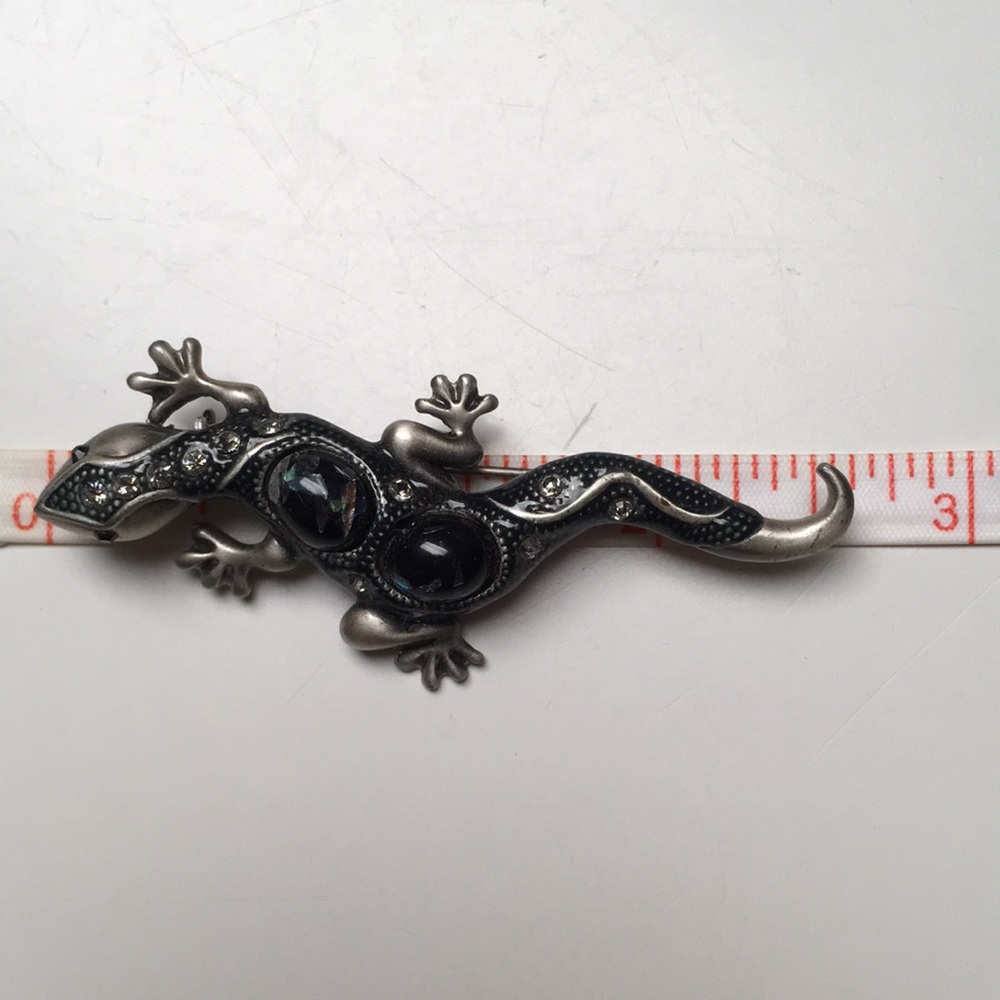 Lizard Metal Brooch - Picture 6 of 7